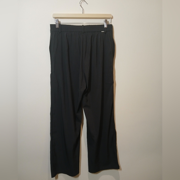 Vuori Villa Trouser - Short - Picture 13 of 16